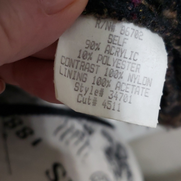 Cynthia Max sweater jacket - Picture 8 of 10